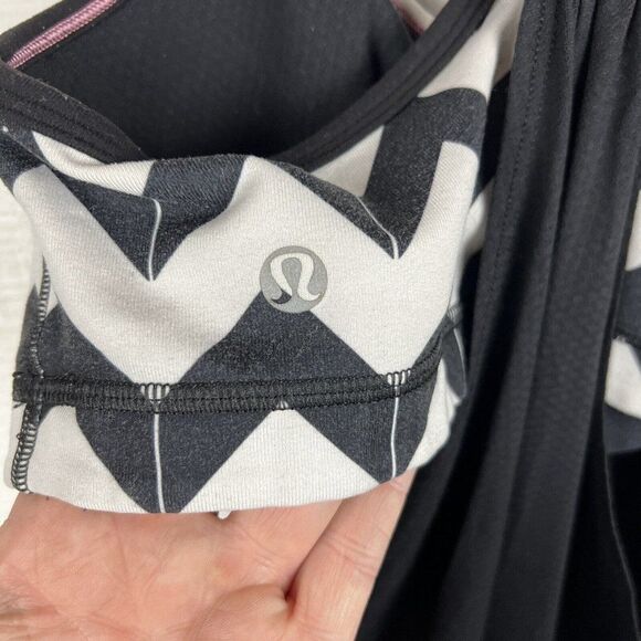 Lululemon No Limit Tank Top 6 Womens Black White Chevron Gym Workout Stretch - Picture 4 of 8